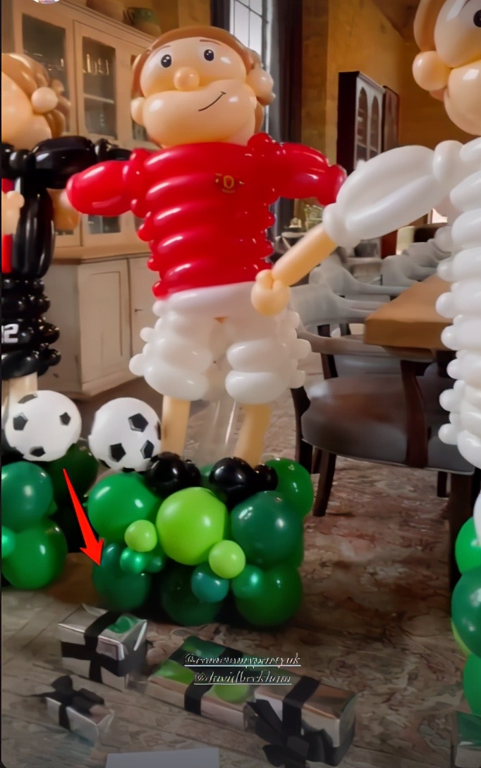 贝克汉姆9岁女儿秀厨艺，身材圆润又胖了一圈，口中牙齿参差不齐