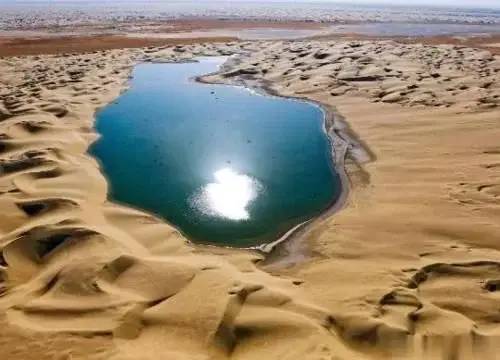 沙漠地下都是石油，为什么我国都不开采？看完佩服国人的智慧