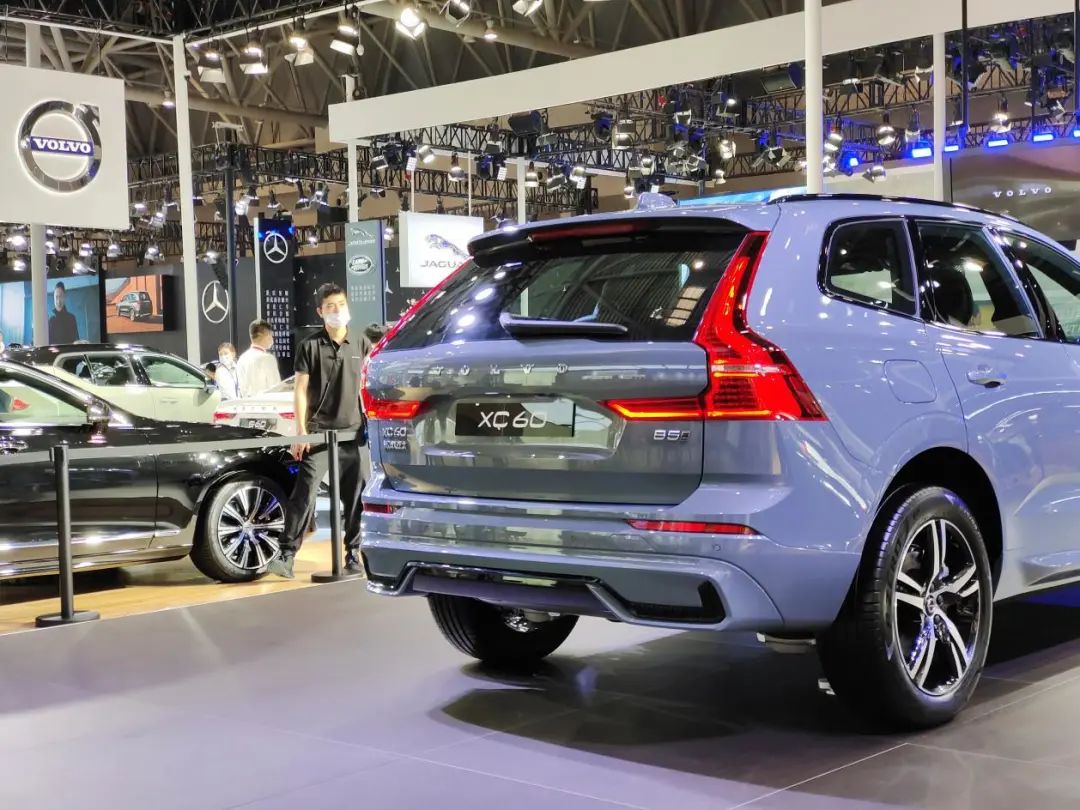 推荐B5四驱智逸豪华/运动版！新款沃尔沃XC60上市
