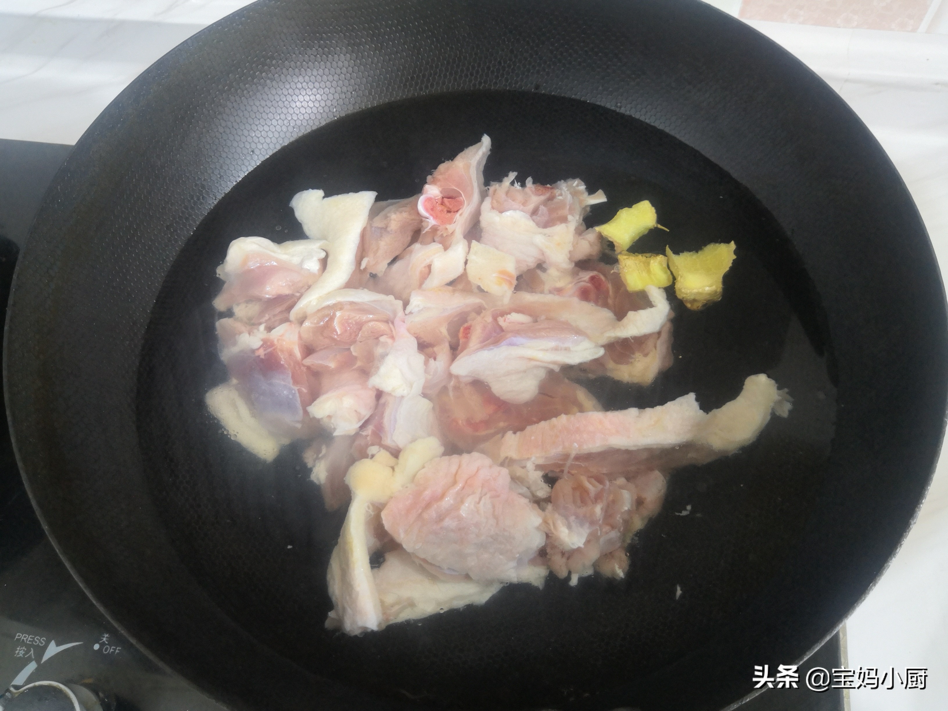 天熱多吃這肉好，有營養還不擔心上火，尤其這倆搭配，吃飽不長肉
