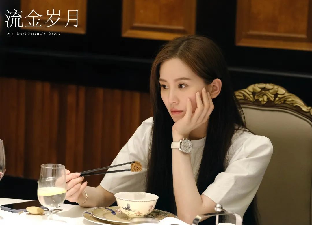 别再“披头散发”了！这4款冬季发型才够美够撩