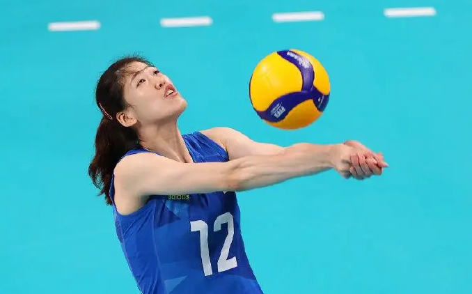 李盈莹出国留洋迎良机，女排新星加盟费内巴切受阻，或可取而代之