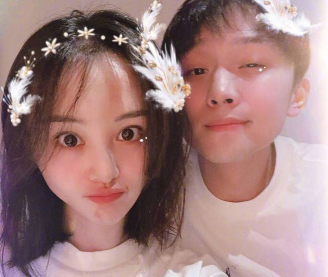 郑爽正常录制节目，哽咽发声宣布退圈？广电总局称她已经没机会了