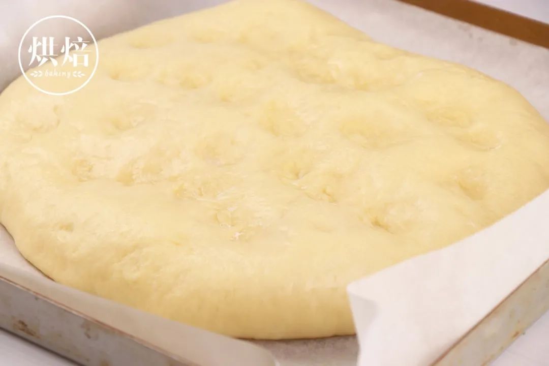 消耗土豆的好办法 拉丝很长的乳酪土豆面包 蓬松柔软 无人不爱