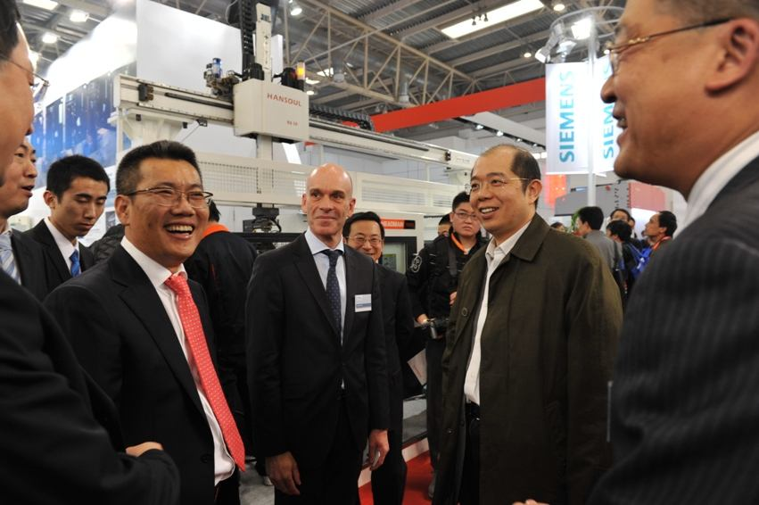 曾超越日德成为世界第一，中国机床业因何迅速衰落？马云一语成谶