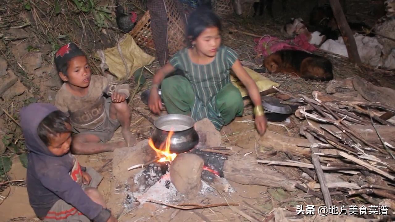 中国小伙给尼泊尔山区三姐弟送牛肉，看到她们的生活状况，真心酸
