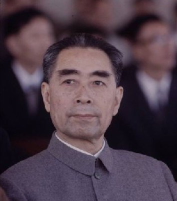 1990年张学良恢复自由，记者问他最佩服谁，他不假思索说出3个人