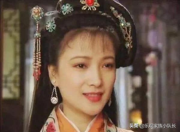 五十多岁的他结婚4次，4任妻子都美若天仙，如今