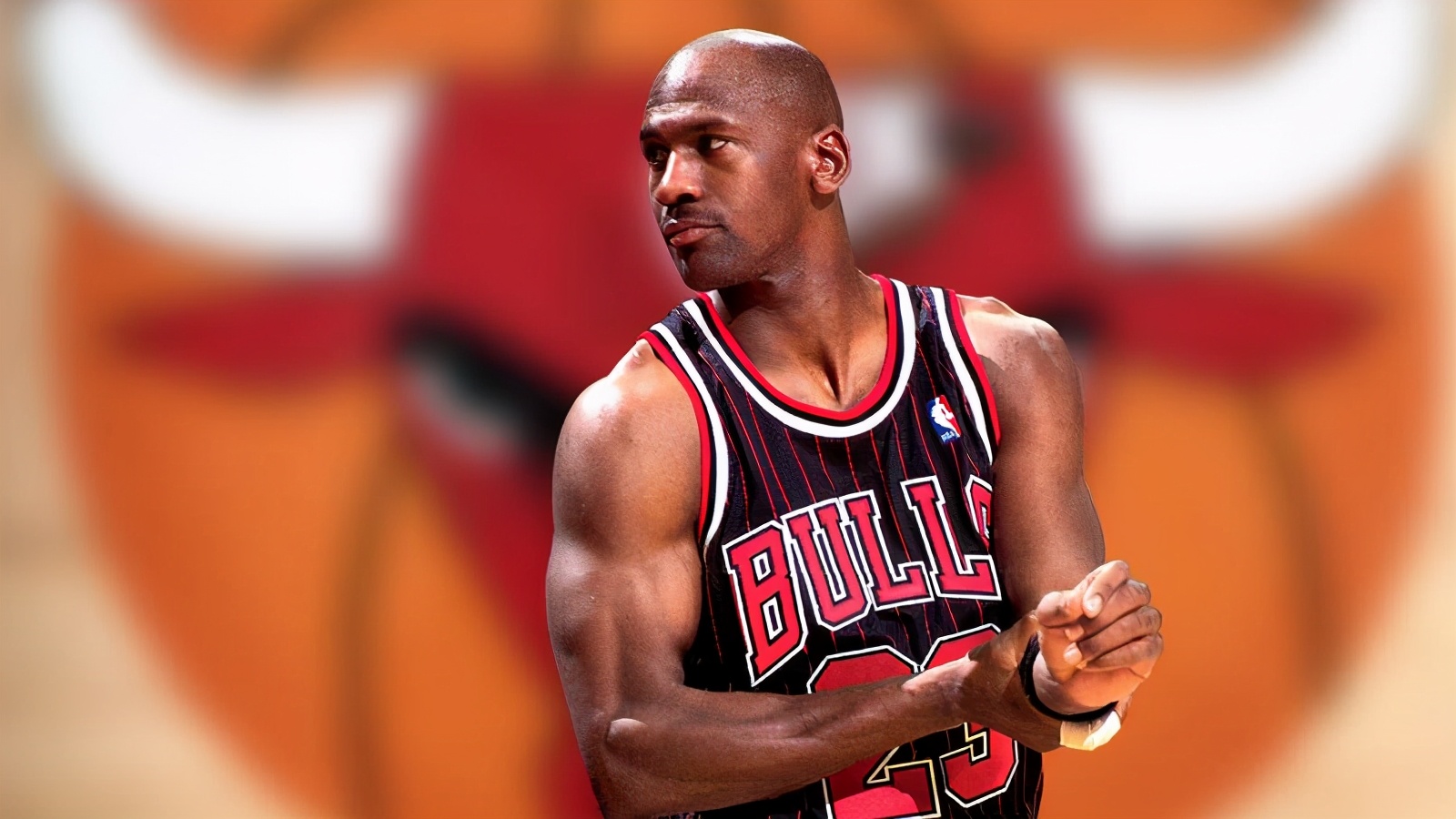 拉塞爾86歲了，他退休後誰頒FMVP獎盃？這4人最有可能