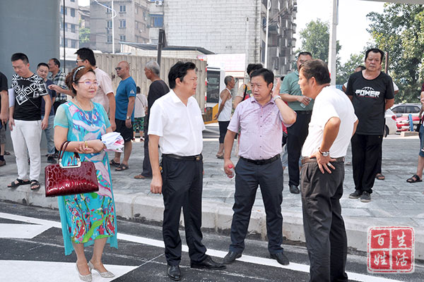 内江老沱江大桥：喜迎试通车 民众赢赞誉