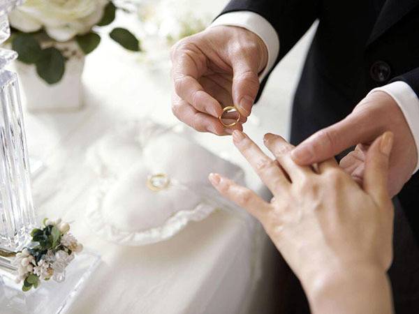 抖音最火的结婚祝福语 祝福新人的唯美句子图片
