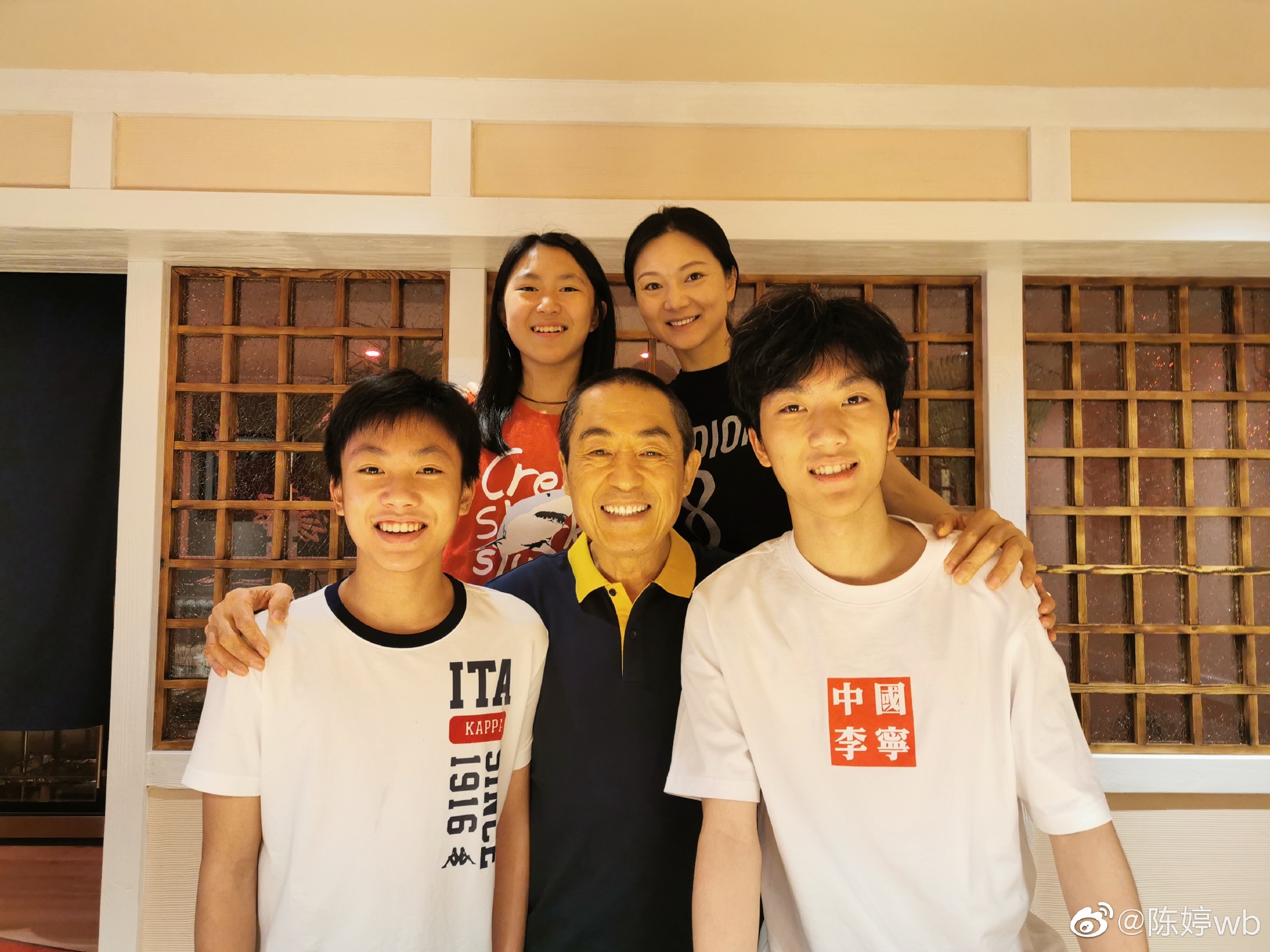 19歲輟學(xué)給張藝謀生3個(gè)娃、隱忍10年拿到結(jié)婚證，陳婷真的太狠了