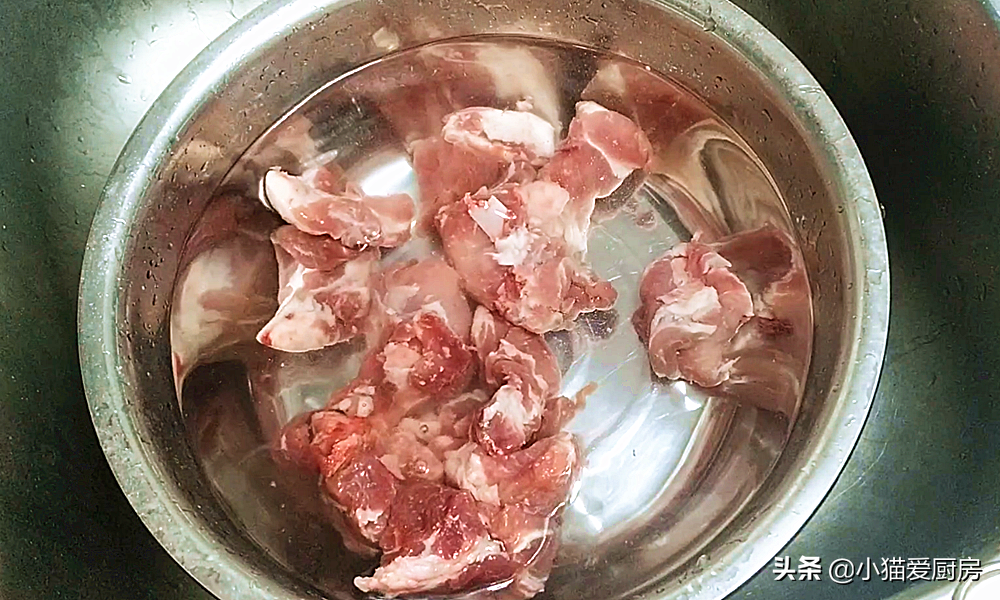 图片[4]-鹌鹑蛋红烧肉的家常做法 简单易学 好吃不腻 味道香鲜下饭-起舞食谱网