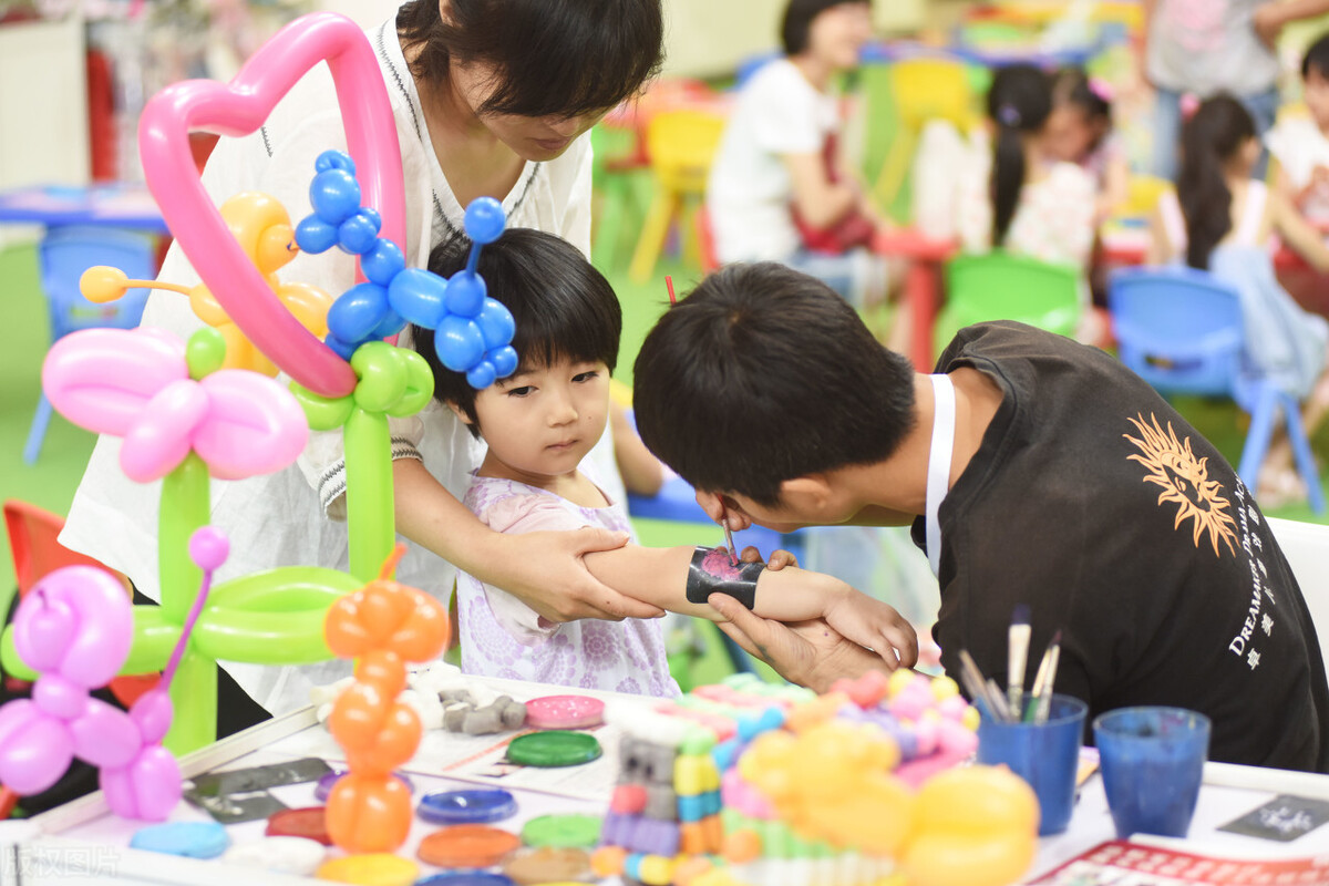 教务系统管理系统软件是如何进行教务管理的？