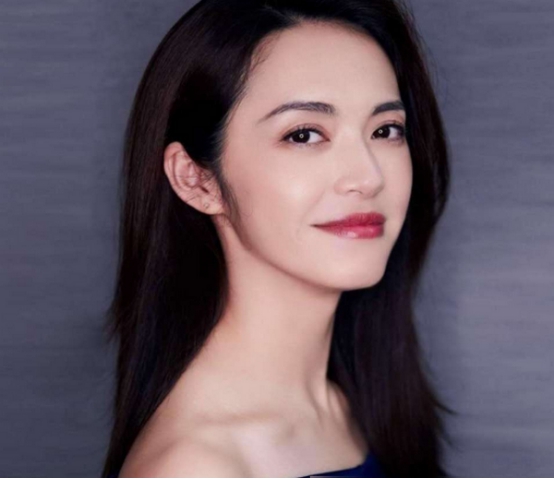 沈腾问姚晨大嘴怎么没了，是不是整容了？姚晨