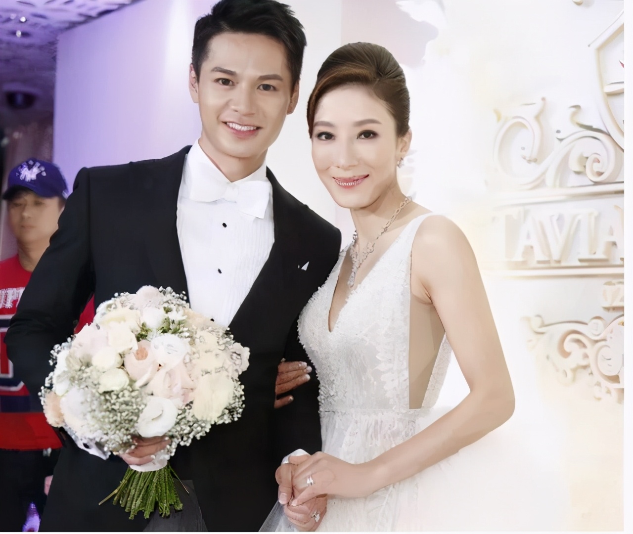 杨怡罗仲谦宣布改名，新名字寓意多子多福，黎姿也曾为生子改名