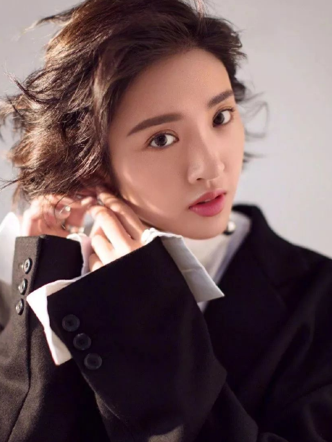 有种“整容”叫公司包装，肖战判若两人，看到