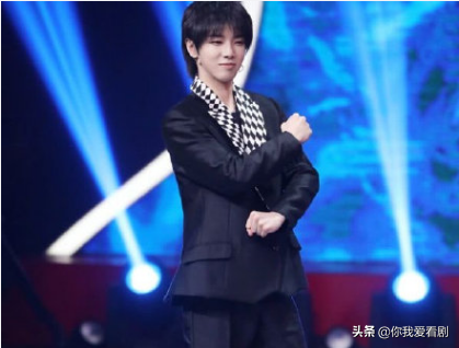 华晨宇在第一时间发博文宣布演唱会延后，为啥？3个原因引人关注