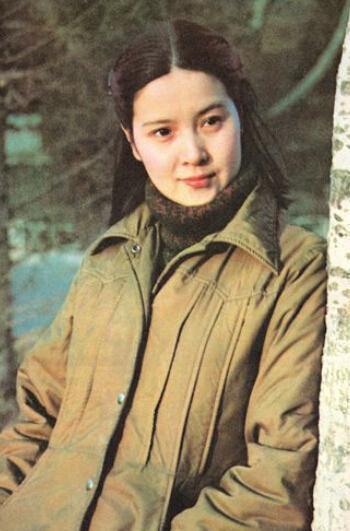 杨恭如妈妈赛亚姐，李小璐妈妈靓绝东三省，这些明星父母也太美了