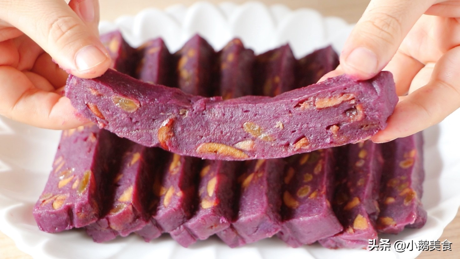 The family’s favorite purple sweet potato cake, sweet and gluten, the more chewy, the more fragrant, no oil and sugar, delicious and not afraid of fat