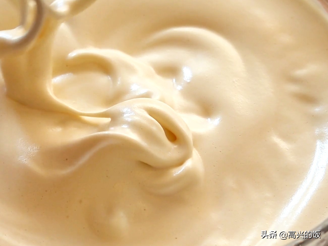 小蛋糕的添加劑多，別給娃吃了，4個雞蛋1碗麵，在家做出12個