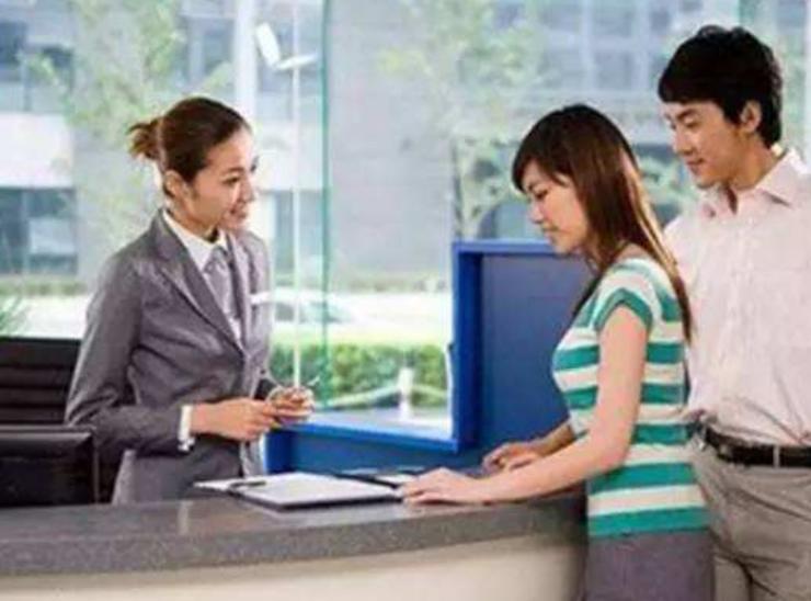 若是房价暴跌50%，购房者只能弃房断供？专家给