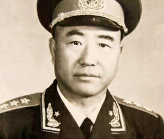 主席器重的起义将领，建国后给他个兵团，指示