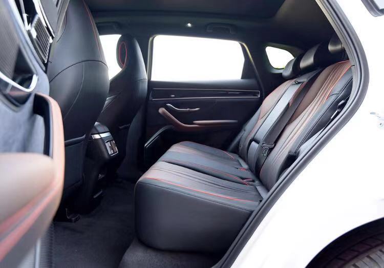 �й������й�����15������SUV������ֵ���Լ۱�ʵ������