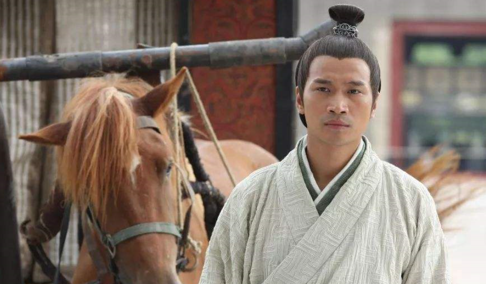 太低调！金鹰视帝沦落到查无此人？何晟铭零片酬出演公益电影获赞