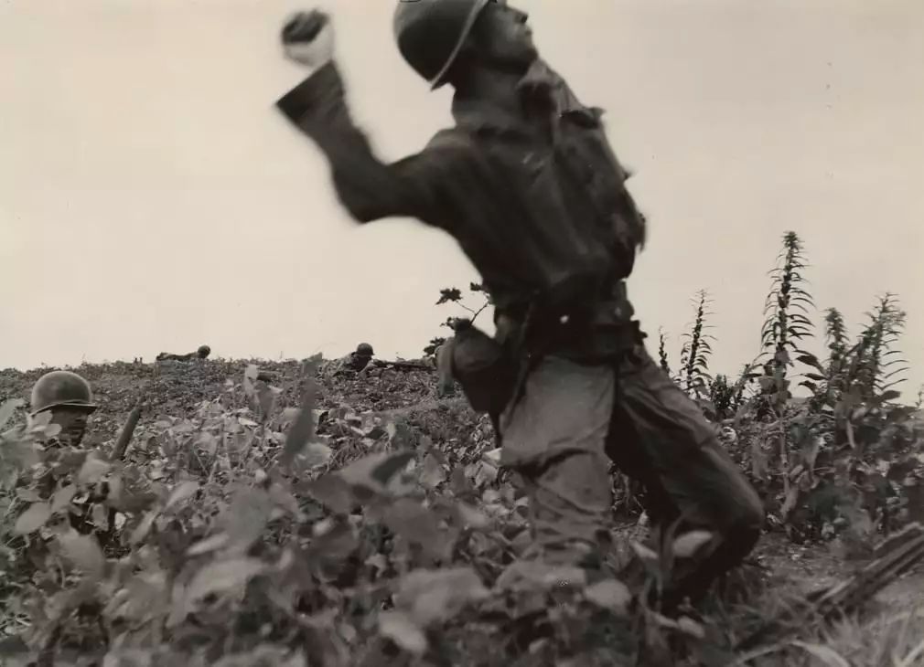 外国人是如何看待抗美援朝的？中国出兵朝鲜就