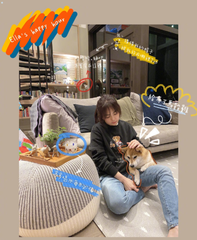 40岁Ella晒生活照，复式豪宅内景曝光，客厅装修得文艺又温馨