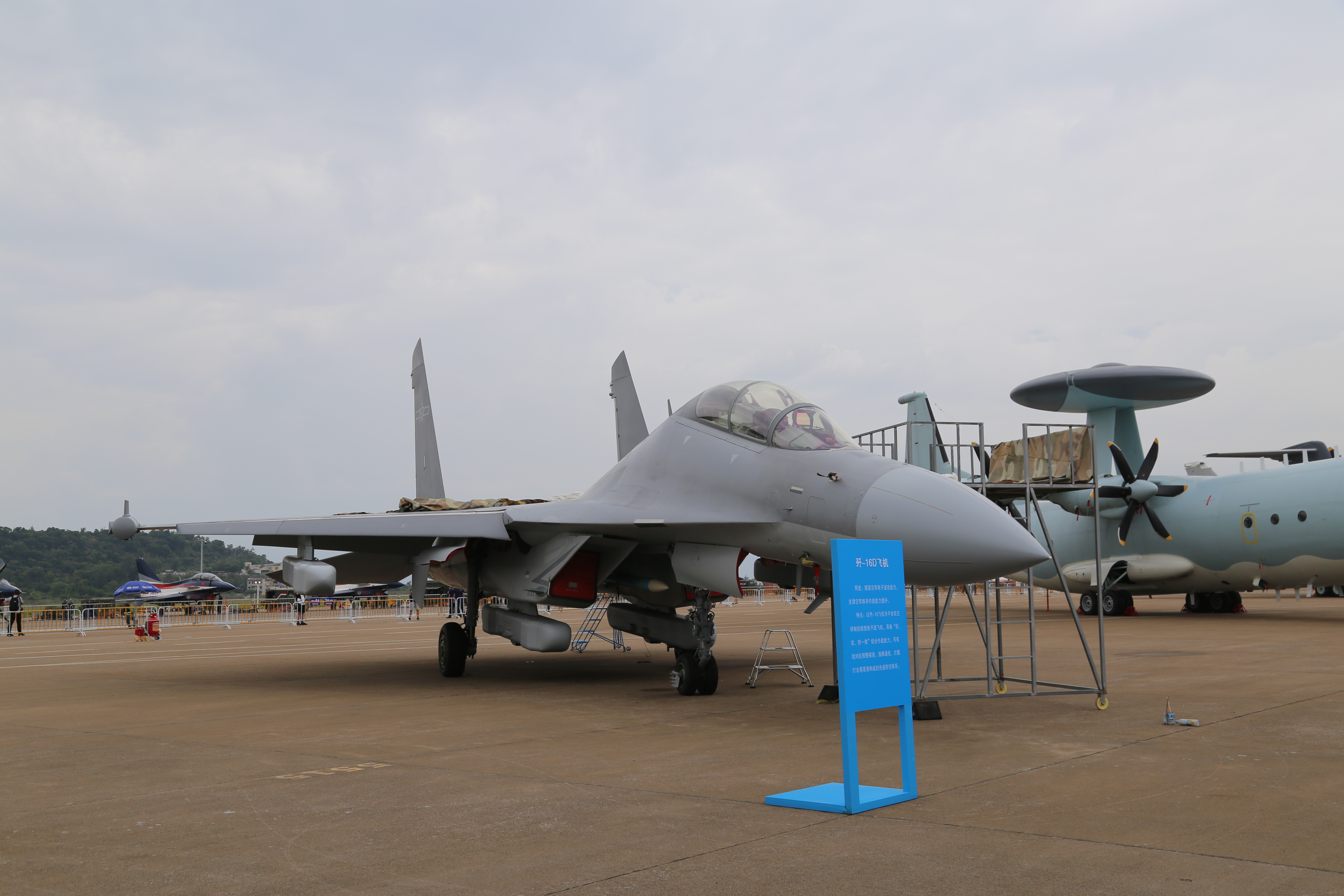 �麣��չ�������Ƽ�����ǰ�ڣ��������������Ϻ�̨�����£���Щ��������Ϊ����׼����