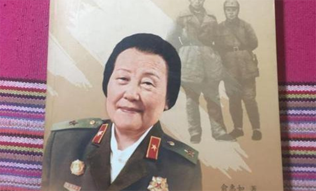 16岁嫁政委，风雨同舟52年，养育12个孩子，是爱人更是战友