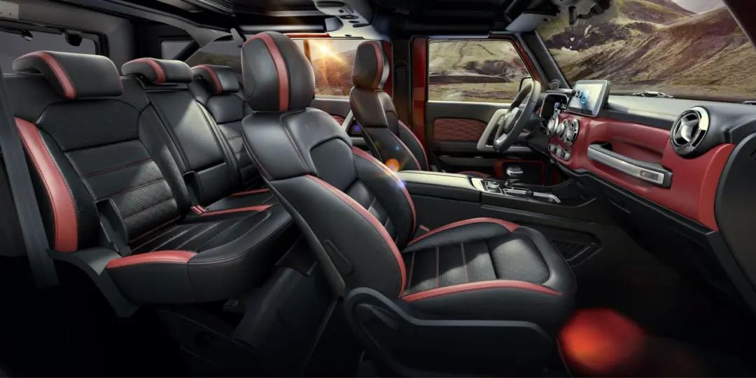 战狼2中的硬汉座驾，10多万的北京BJ40是坦克300强敌