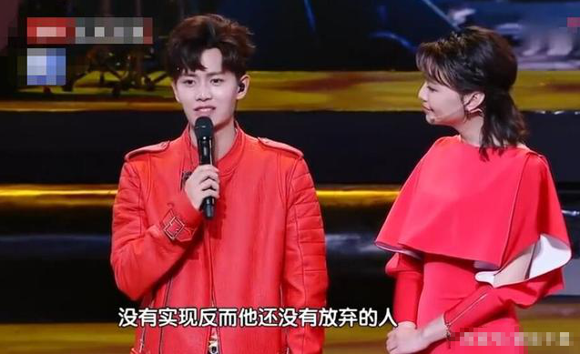 任嘉伦新综艺定档，他聊拍完第一部戏后心路，