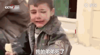 我给叙利亚朋友看除夕中国放鞭炮视频，他哭了……