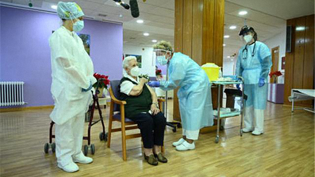 政府買了輝瑞疫苗，公主卻偷偷接種中國疫苗，西班牙輿論沸騰