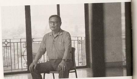 从厂工到亿万富翁，杨百万名利双收，如何诓骗数万股民倾家荡产？