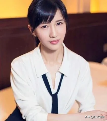 papi酱孩子随父亲姓，独立女性人设崩塌，都是“挑刺狂魔”惹的祸