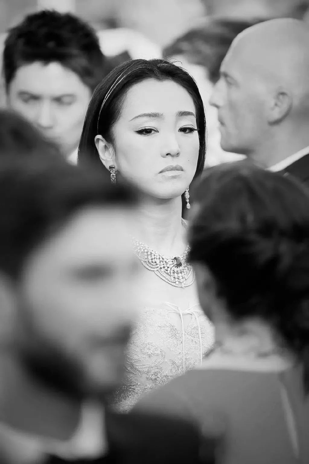 穿旗袍去奥斯卡的巩俐，才是红毯鄙视链的王者