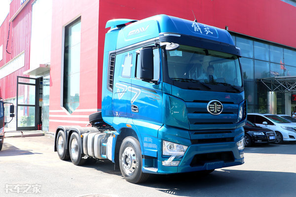 这8种颜色解放J7牵引车，哪一款才是你的最爱？