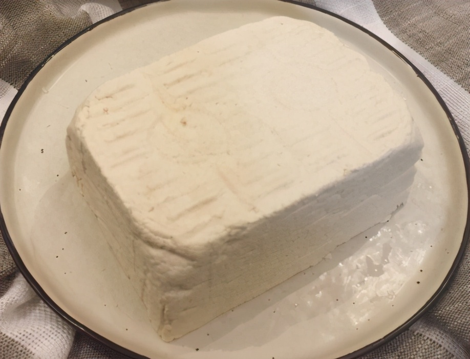 在家自製豆腐，不用內酯不用鹵水，豆腐又嫩又白淨，零難度零失敗