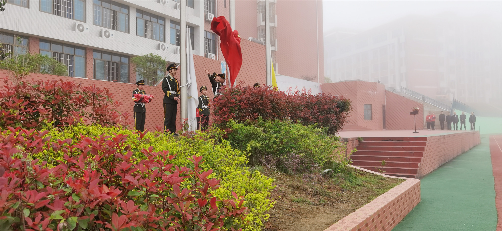 盐亭华宸国际学校好不好?绵阳中学授“生源基地”(图3)