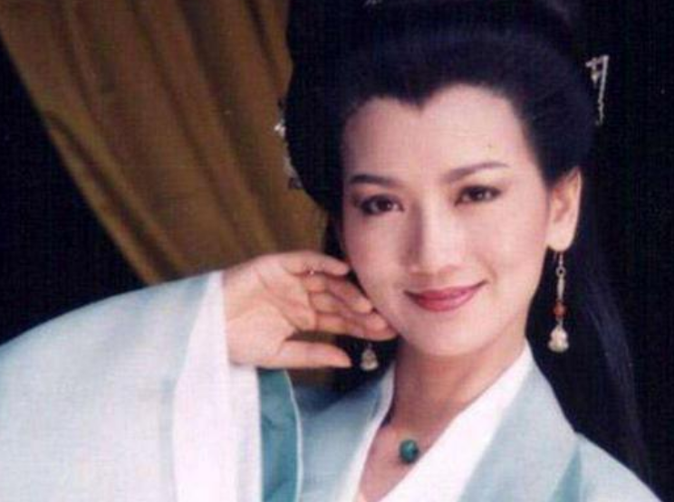 赵雅芝的坎坷情路：生命中的三位男子都姓黄，