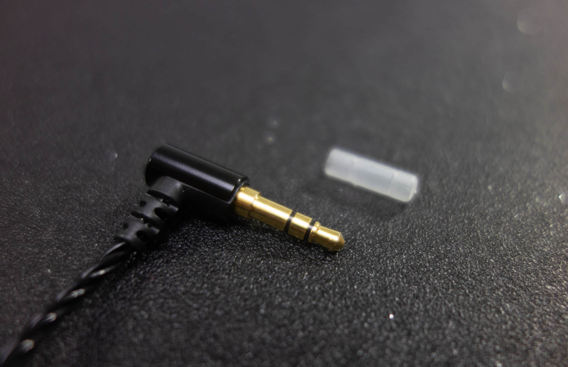 圈铁组合恰是专注于声，aigo EROS H200HIFI耳机