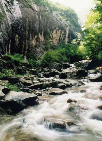 来陕西必去的两座山，一座是华山，另一座是我国大陆东部第一高峰