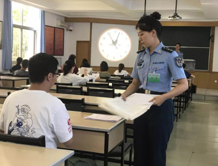 军队文职招录受冷落，月薪近万无人问津，不是不想考而是不敢考