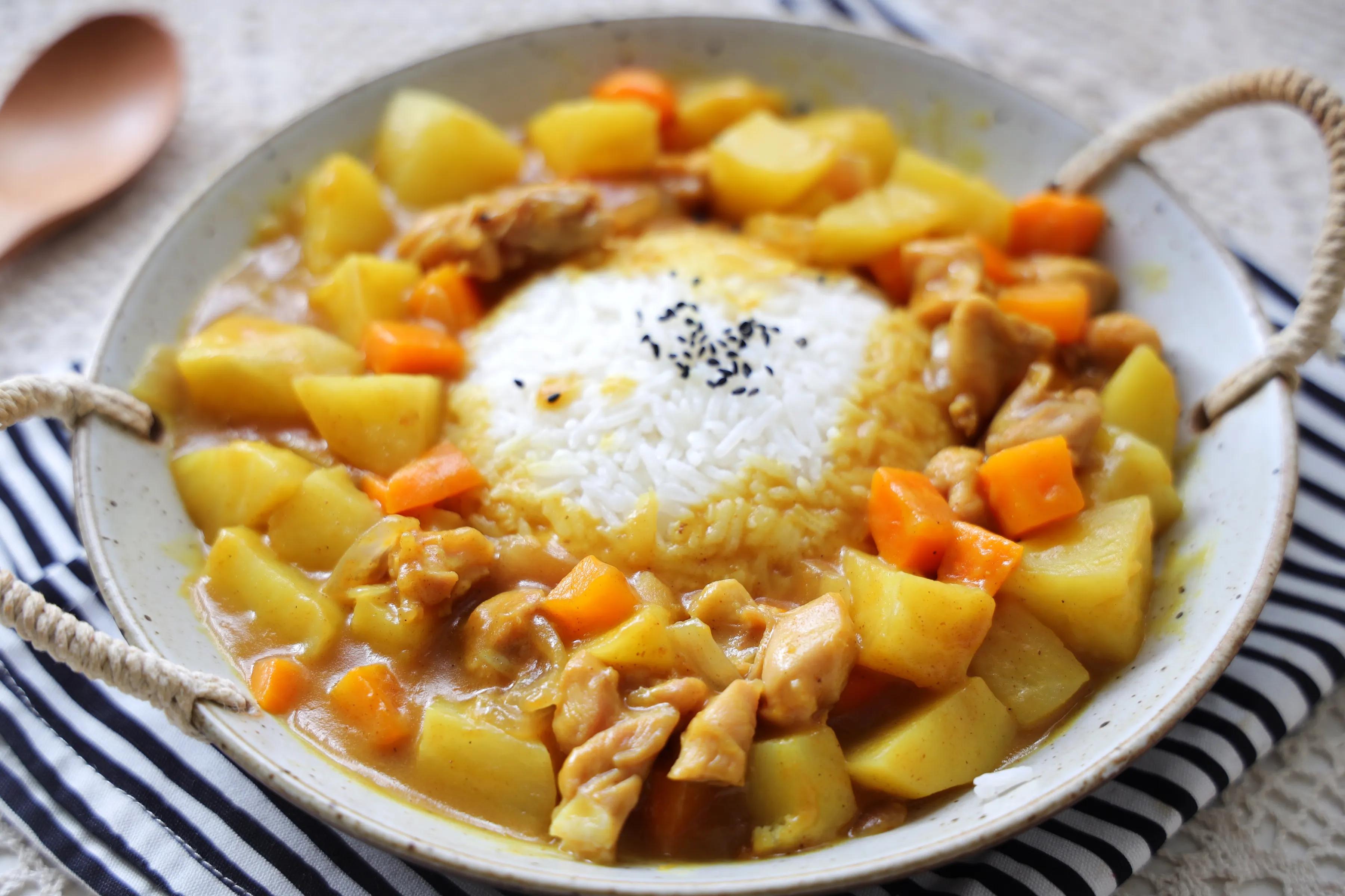 秋天，一定要试试鸡腿土豆咖喱饭，简单0难度，简直太下饭了