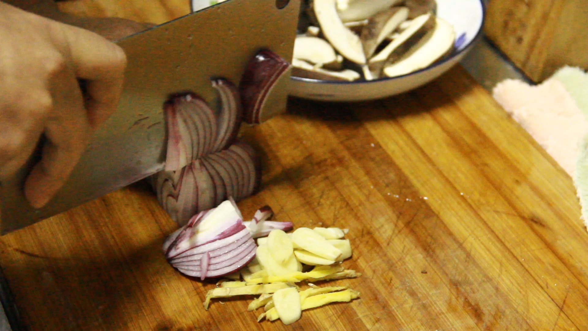 图片[15]-年夜饭压轴菜素烧番茄香菇做法（带视频-起舞食谱网