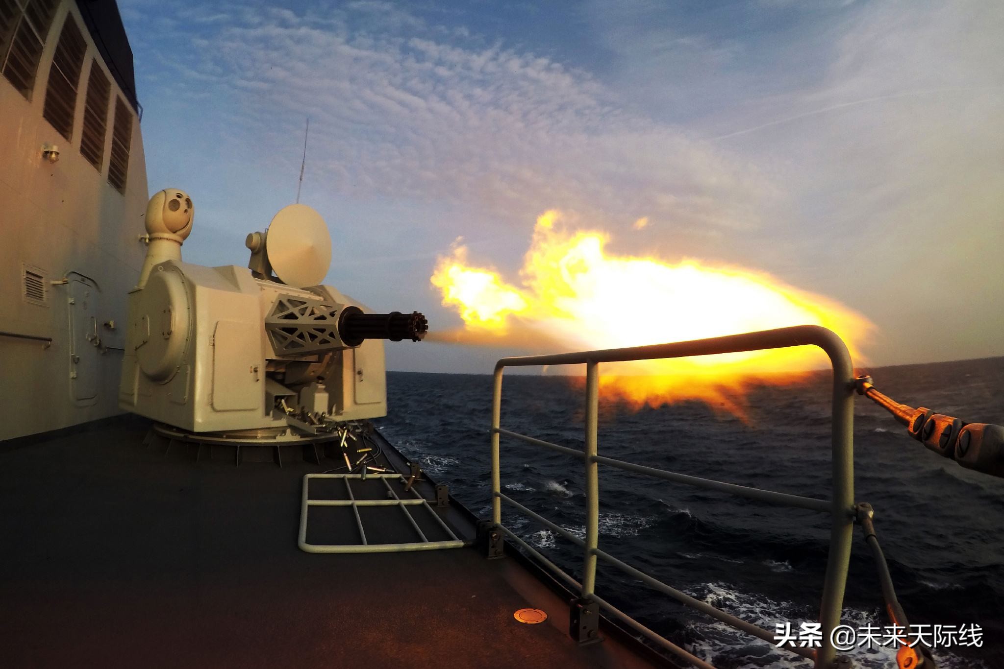 山东舰，海上的移动机场，防御能力世界一流